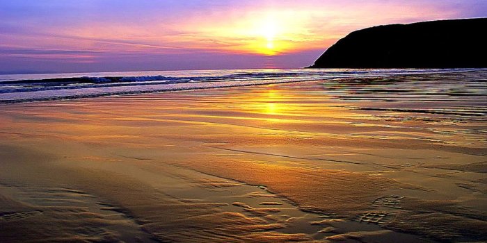 1377x840 romantic-beach-sunset-desktop-wallpaper-download-pictures | Style24x7