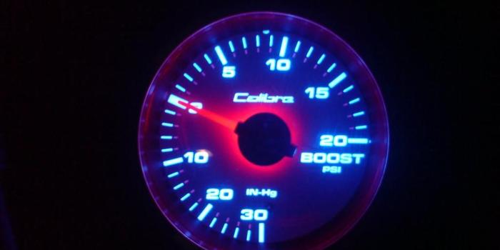 1024x768 installing t piece for boost gauge | Just Commodores