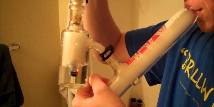 1920x1080 Old School Bathroom Tokes