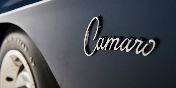 2000x1331 Chevrolet Camaro Ss Logo (#790556) - HD Wallpaper Download