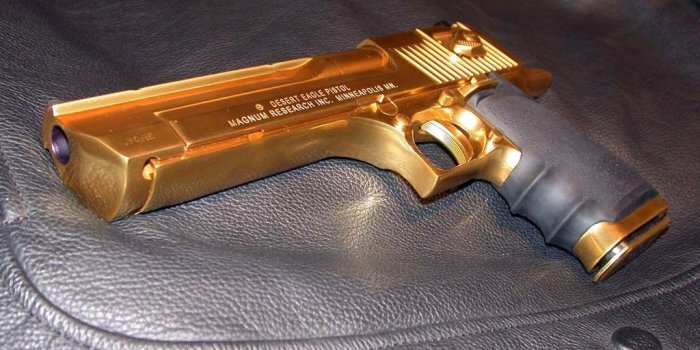 1024x768 gold, weapons, Desert Eagle :: Wallpapers