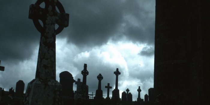 1024x768 Celtic Cross - Dark Gothic Wallpapers - FREE Gothic Wallpaper - Dark