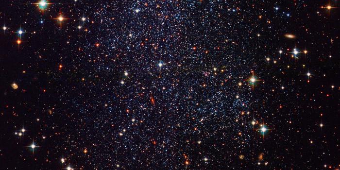 2048x1536 Hubble Images Sagittarius Dwarf Galaxy | ESA/Hubble