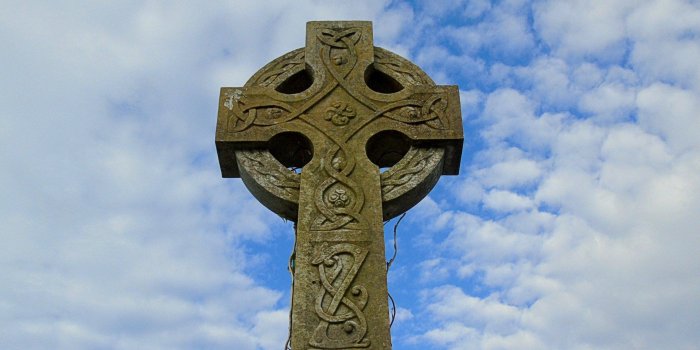 1920x1346 celtic cross - HD Wallpapers
