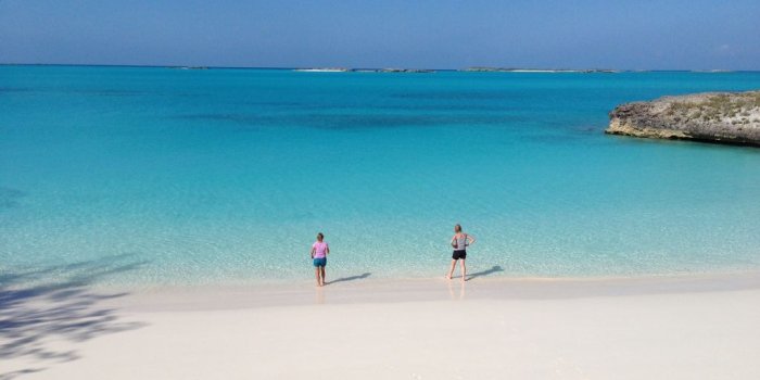 1024x768 Beachfront Exuma Villa. Ideal Location. Close to restaurants and Georgetown  - George Town