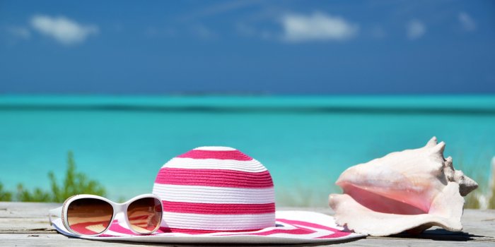 5300x3510 Sunglasses, Hat And Shell Against Ocean. Exuma, Bahamas - The Wallpaper