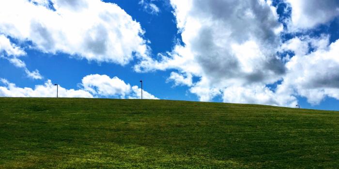 2804x1898 This hill near my house looks like the default Windows XP wallpaper