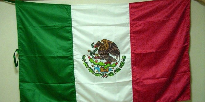 1024x768 Real Mexican Flag Wallpaper