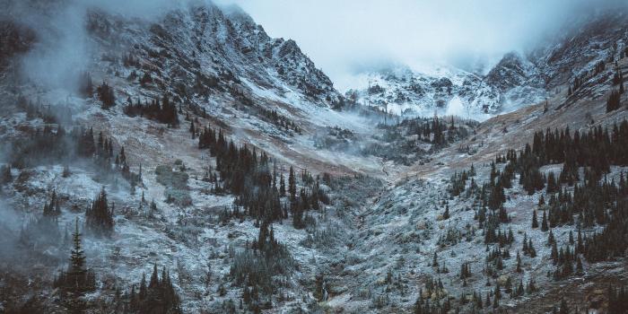 2880x1800 Running free outdoor background wallpaper