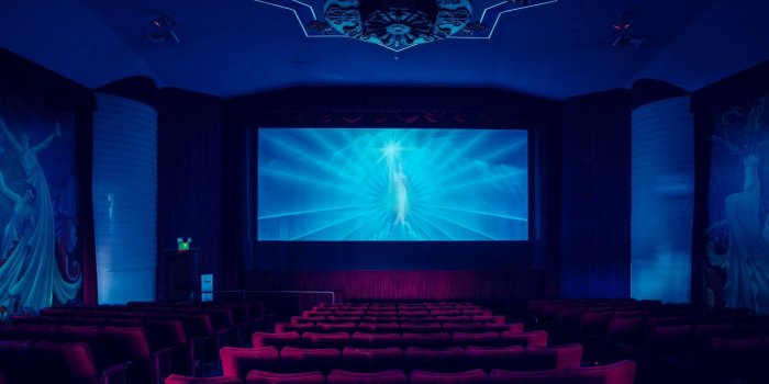 2048x1536 41+ Movie Theater Wallpapers on WallpaperPlay