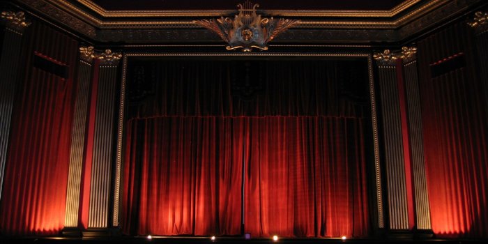 2560x1600 41+ Movie Theater Wallpapers on WallpaperPlay