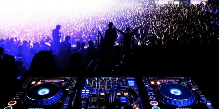 1366x768 44+] Live DJ Wallpaper on WallpaperSafari