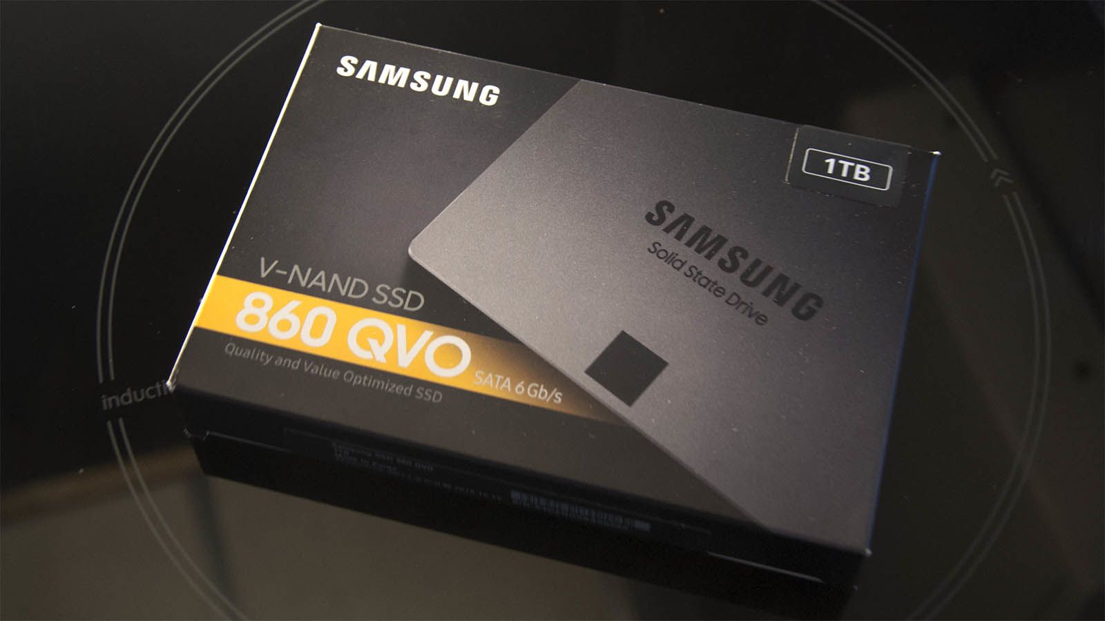 1600x900 Samsung 860 QVO Review: First 4-bit V-NAND Arrives - Tech Advisor