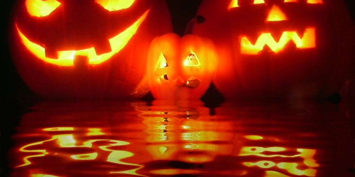 1067x800 Halloween Backgrounds and Codes for any Blog, web page, phone or desktop