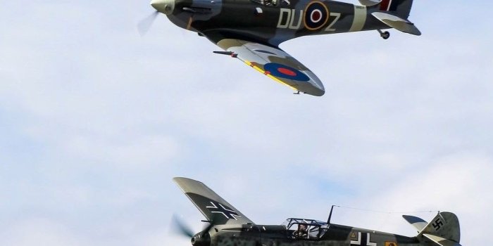 1024x768 1366x768 Messerschmitt bf 109 e 3, The Supermarine spitfire mk vc
