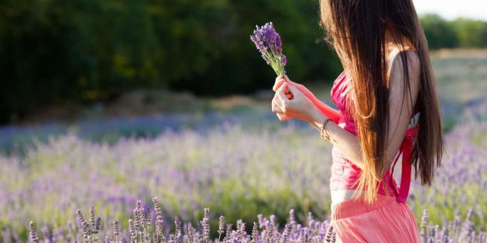 1920x1200 Photo Wallpaper Field, Purple, Leaves, Girl, Trees, - Girls Love