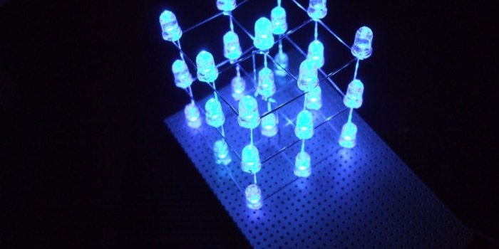 1024x768 LED Cube 3x3x3 With ATMEGA8: 6 Steps