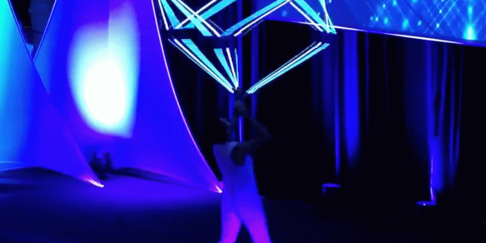 1821x1531 LED Cube FT