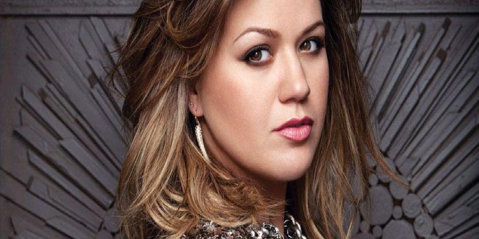 1024x768 Kelly Clarkson Wallpapers