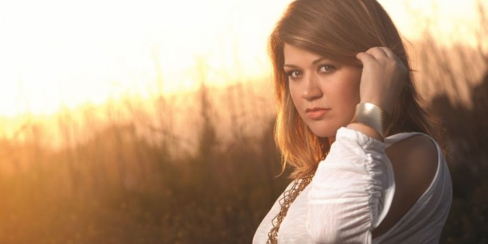 1175x700 KELLY CLARKSON country countrywestern babe wallpaper | 5599x3337