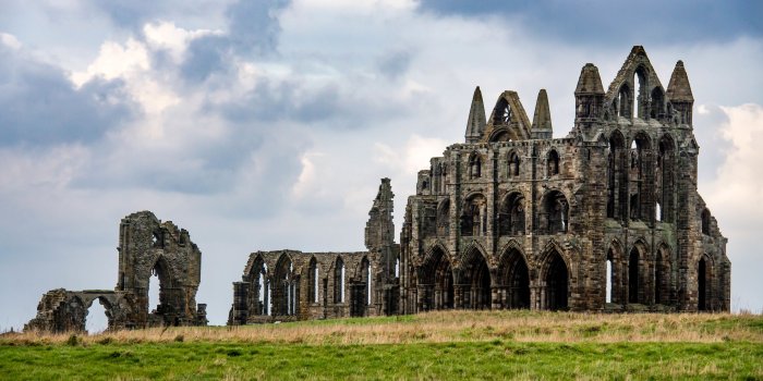 3840x2400 Famous Whitby Abbey monastery, Ruins ❤ 4K HD Desktop Wallpaper for