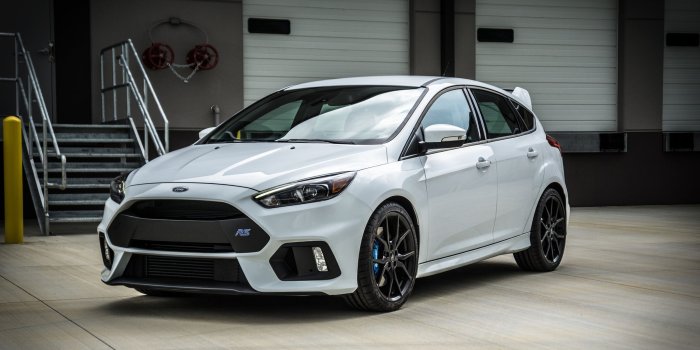 2400x1480 Ford Focus Rs White Best Wallpaper 1 Jpg Cars Wallpapers