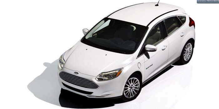 1920x1080 White Ford Focus EV Top Front Shoot Wallpaper