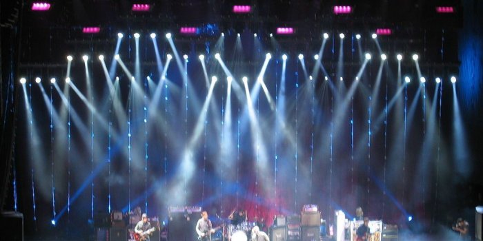 1024x768 An Introduction to Oasis in 10 Songs