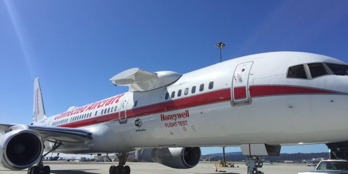 1600x900 Look! A plane with Wi-Fi that doesn't suck - CNET