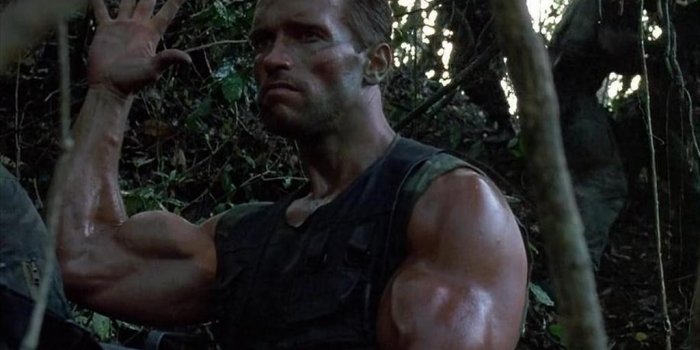 1024x768 The Predator's release date skulks closer