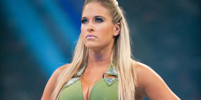 1600x900 Plunge Productions :- Kwik Fit: Queen's Car Part Portrait Barbie