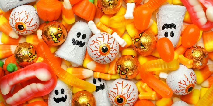 1920x1278 63+ Halloween Candy Wallpapers on WallpaperPlay
