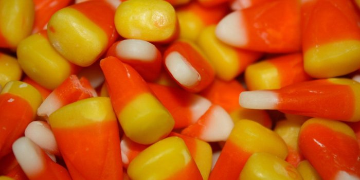 1600x1000 More Treat Than Trick! Halloween Candies Under 100 Calories