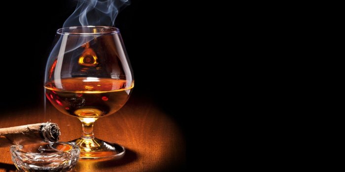 2560x1600 Liquor Wallpapers