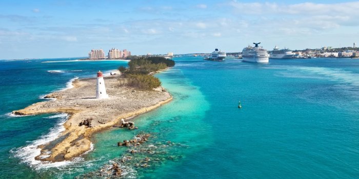 2048x1536 Bahamas helicopter crash kills all seven on-board, including