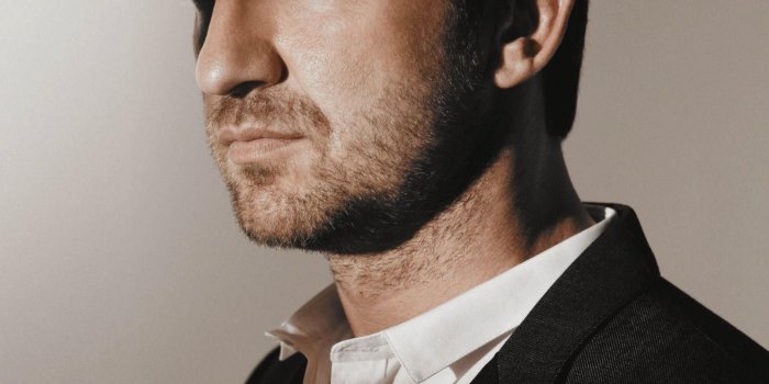 1487x1800 Gerard Butler Wallpapers #436M454 | WallpapersExpert.com