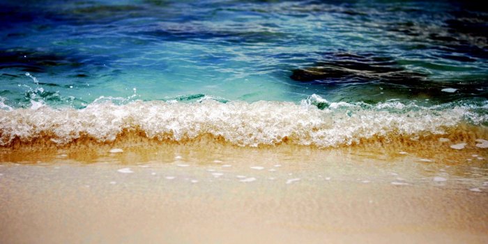 1920x1080 caribbean-beach-waves-widescreen-high-definition-desktop-wallpaper