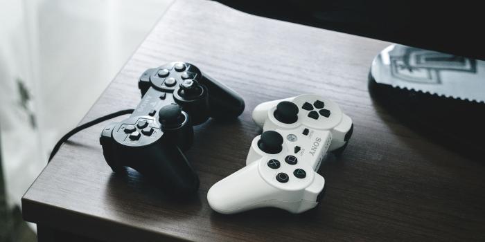 2560x1440 DualShock, gamepad, Playstation 2, Playstation 3 :: Wallpapers