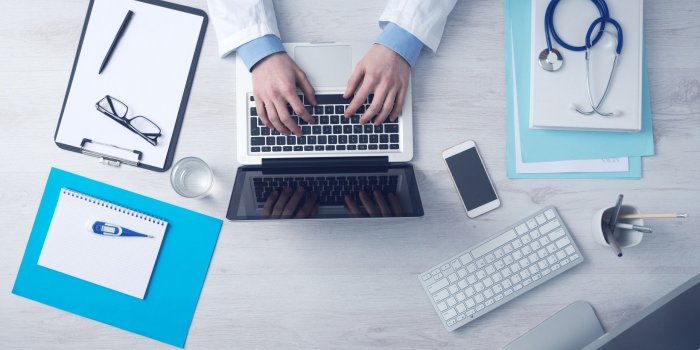 2560x1440 58+ Medical Doctor Wallpapers on WallpaperPlay