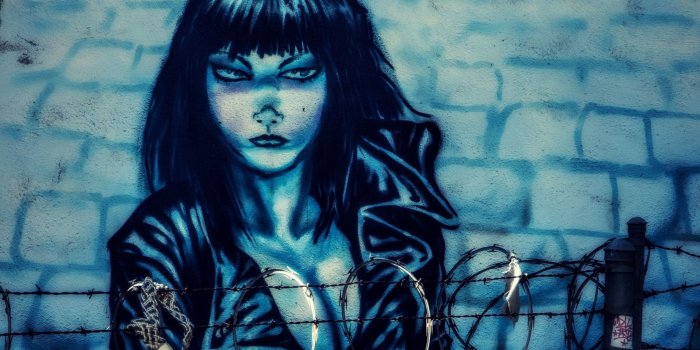 2560x1920 Street Art, Bad Girl Portrait, Metal Fence Wallpaper Free Wallpaper