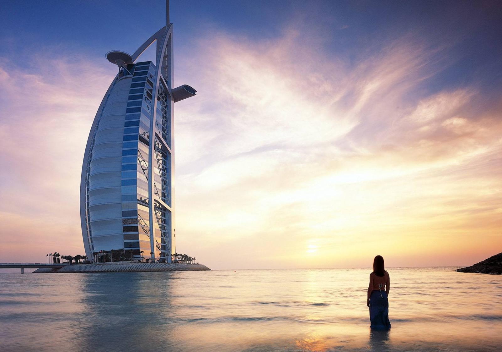 2000x1400 Oasis Beach Tower