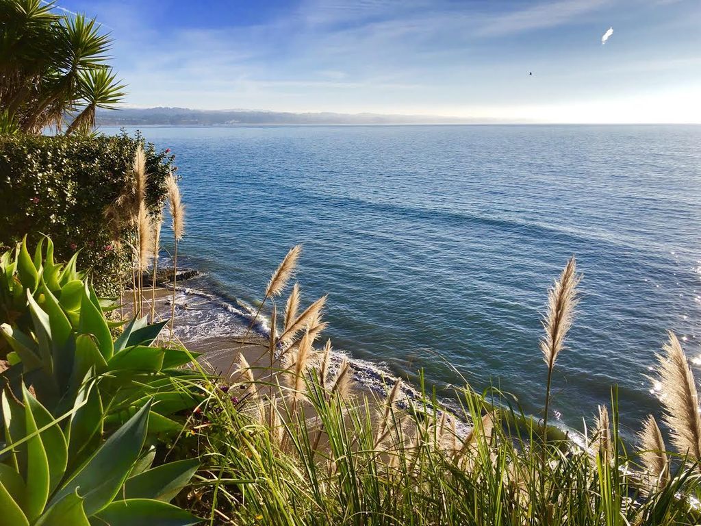 1024x768 Opal Cliff Oasis Beach House located near Capitola Village and Pleasure  Point *Full Ocean Views! Private Backyard with Hot Tub* - Opal Cliffs