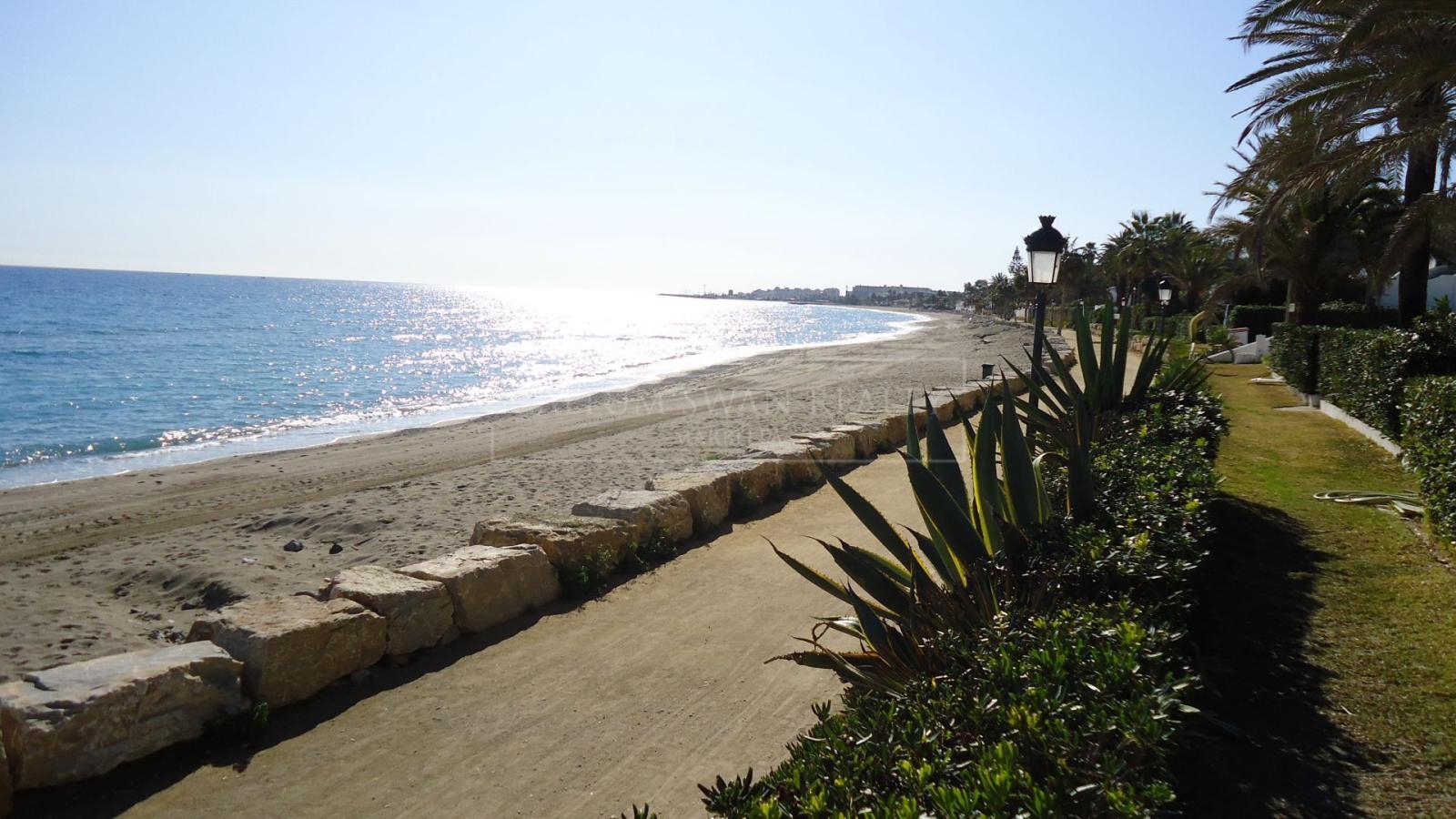 1920x1080 Frontline beach bungalow in Oasis Club, Marbella Golden Mile