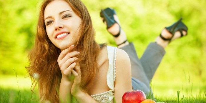 1332x850 Wallpaper look, girl, nature, smile, fruit, weed, basket images for