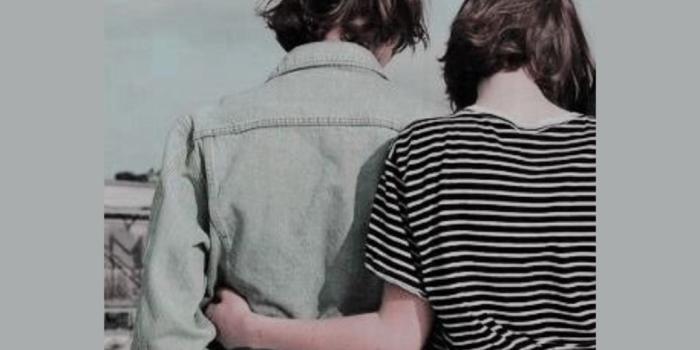 1080x1920 metallic #gray #blue #couple #relaionship #aesthetic - Three Girls