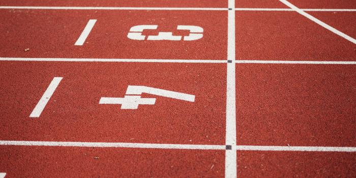 4000x6000 Running Field Photography · Free Stock Photo