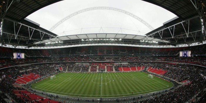 1280x1024 Wembley Stadium - Cave poster