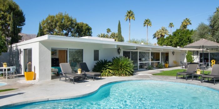 1024x768 Mid-century Sunrise Park home with classic Hollywood Regency aesthetic,  sparkling pool and garden - Palm Springs