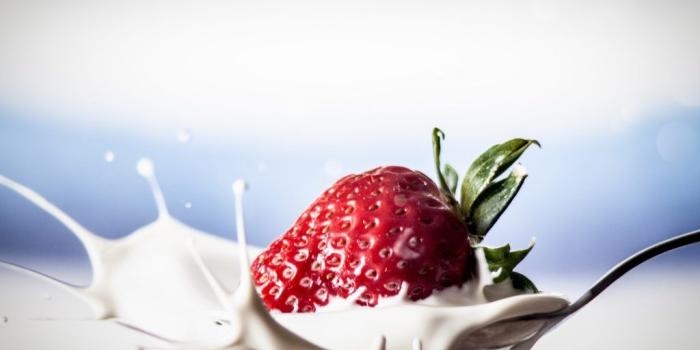1024x768 0222 - Strawberry smoothies live wallpaper | woodenboxlwp
