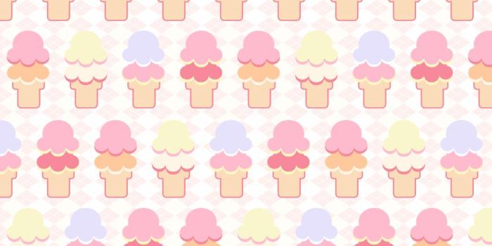 1024x768 White Ice Cream And Strawberry Wallpaper